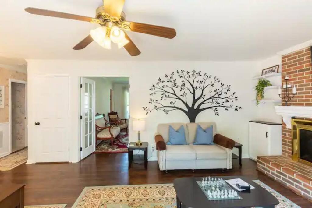 Lrge 5 Bedroom 9 Beds Near Dc-Pool, Hot Tub, Gym, Game Rm, Fire Pit Bowie Buitenkant foto
