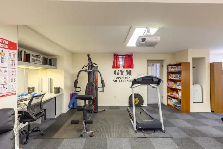 Lrge 5 Bedroom 9 Beds Near Dc-Pool, Hot Tub, Gym, Game Rm, Fire Pit Bowie Buitenkant foto