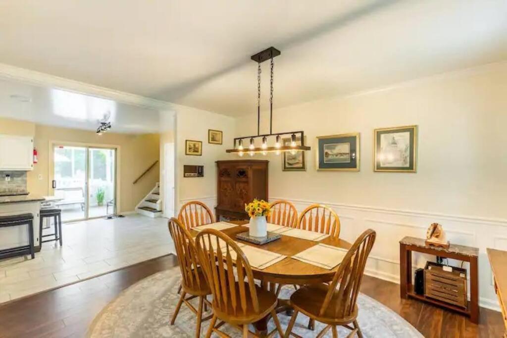 Lrge 5 Bedroom 9 Beds Near Dc-Pool, Hot Tub, Gym, Game Rm, Fire Pit Bowie Buitenkant foto