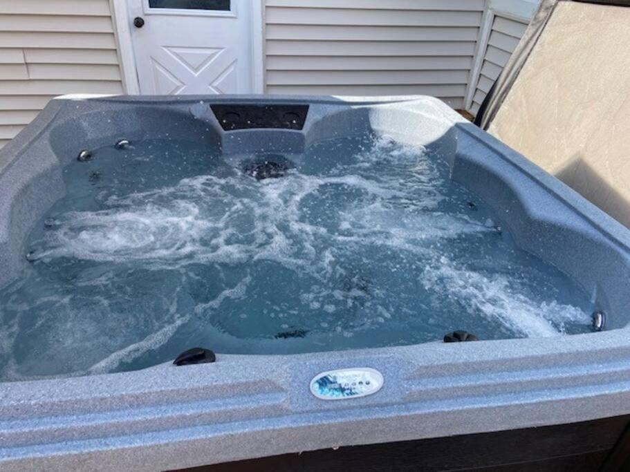 Lrge 5 Bedroom 9 Beds Near Dc-Pool, Hot Tub, Gym, Game Rm, Fire Pit Bowie Buitenkant foto